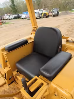 Generation-Komatsu D45 Crawler dozers-interior