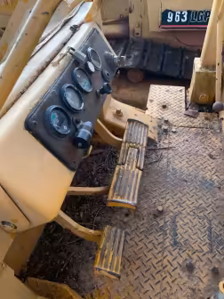 Generation-Komatsu D53S Crawler loaders-interior