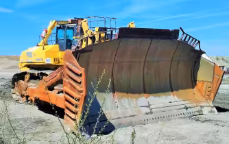 Generation-Komatsu D575 Crawler dozers-exterior