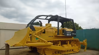 Generation-Komatsu D70 Crawler dozers-exterior