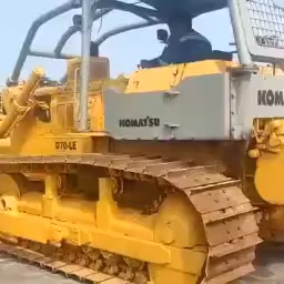 Generation-Komatsu D70 Crawler dozers-video