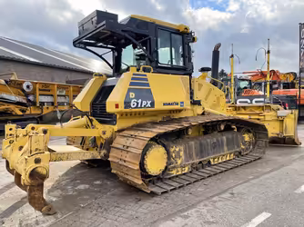 Generation-Komatsu DP61 Crawler dozers-exterior