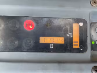 Generation-New holland LT190 Compact track loaders-interior