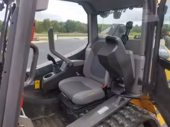 Generation-Volvo MCT85 Compact track loaders-interior