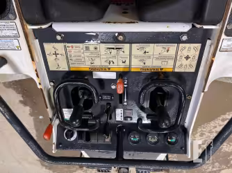 Generation-Bobcat MT85 Compact track loaders-interior