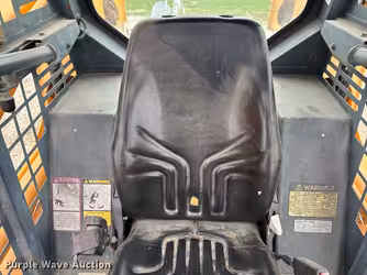 Generation-Mustang MTL25 Compact track loaders-interior