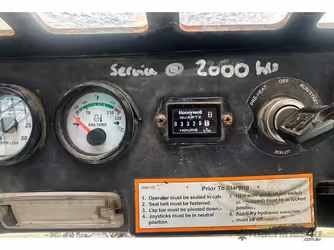 Generation-Terex PT50 Compact track loaders-interior