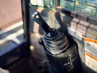 Generation-Terex PT60 Compact track loaders-interior