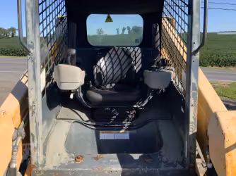 Generation-Gehl RT175 Compact track loaders-interior