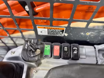 Generation-Kubota SVL75 Compact track loaders-interior