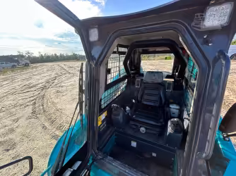 Generation-Sunward SWTL42 Compact track loaders-interior