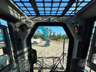 Generation-Sunward SWTL42 Compact track loaders-interior