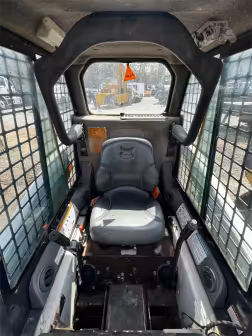 Generation-Bobcat T110 Compact track loaders-interior