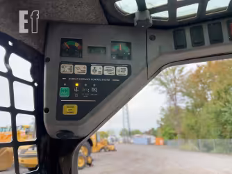 Generation-Bobcat T140 Compact track loaders-interior