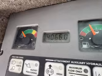 Generation-Bobcat T300 Compact track loaders-interior