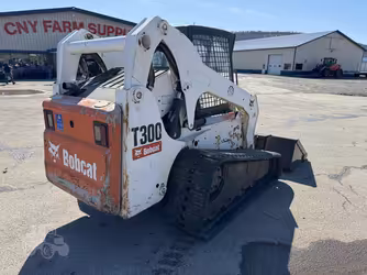 Generation-Bobcat T300 Compact track loaders-exterior