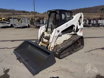 Generation-Bobcat T300 Compact track loaders-exterior