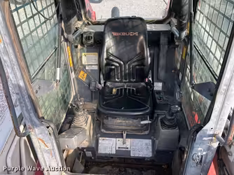 Generation-Takeuchi TL240 Compact track loaders-interior