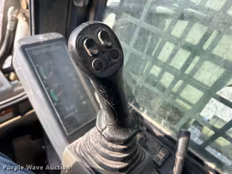 Generation-Takeuchi TL240 Compact track loaders-interior