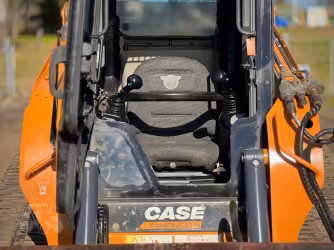 Generation-Case TR320 Compact track loaders-interior