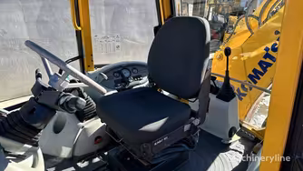 Generation-Komatsu WB97 Backhoe loaders-interior