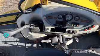 Generation-Komatsu WB97 Backhoe loaders-interior