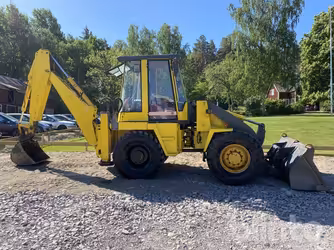 Generation-Komatsu WB98 Backhoe loaders-exterior