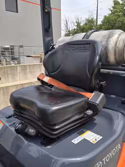 Generation-Toyota 8FGCU25 Forklifts-interior