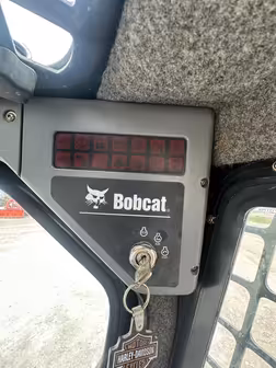 Generation-Bobcat S150 Skid steer loaders-interior