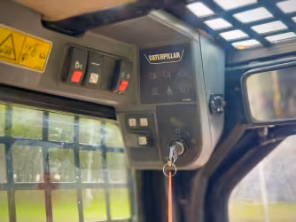 Generation-Cat 247 Compact track loaders-interior