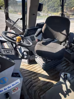 Generation-Cat 446 Backhoe loaders-interior