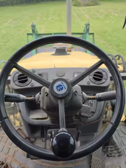 Generation-New holland 555 Backhoe loaders-interior