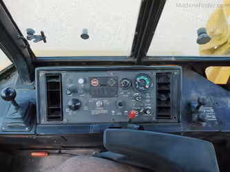 Generation-John deere 610 Backhoe loaders-interior