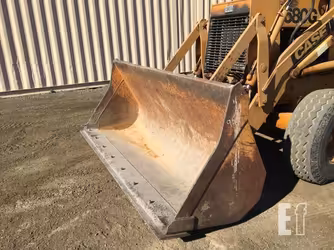 Generation-Case 680 Backhoe loaders-attachments