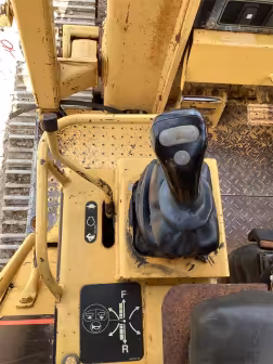 Generation-Cat 933 Crawler loaders-interior