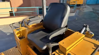 Generation-Cat 935 Crawler loaders-interior
