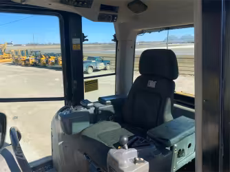 Generation-Cat 963 Crawler loaders-interior