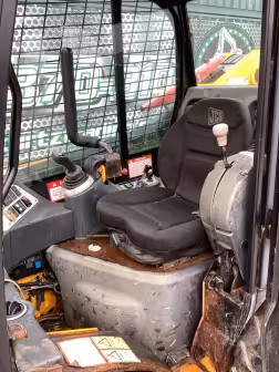 Generation-JCB 180T Compact track loaders-interior