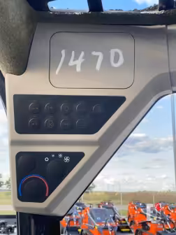 Generation-JCB 190T Compact track loaders-interior