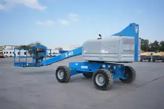 Generation-Genie S-40 Boom lifts-exterior