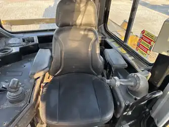 Generation-Cat D6 Crawler dozers-interior