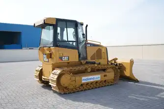 Generation-Cat D5 Crawler dozers-exterior