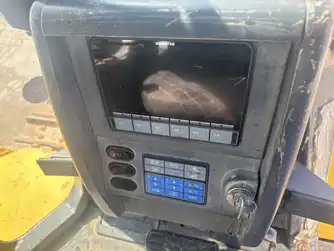 Generation-Komatsu D155A Crawler dozers-interior