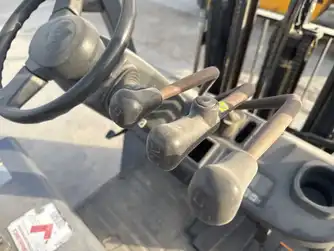 Generation-Toyota 8FBCU Forklifts-interior