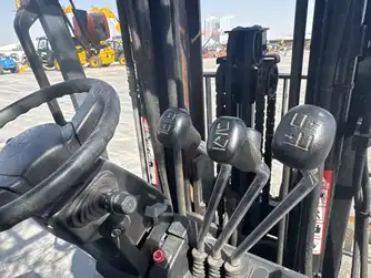 Generation-Toyota 8FBE Forklifts-interior