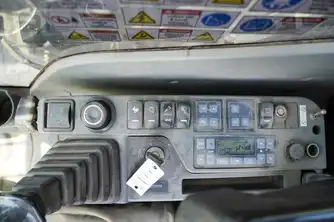 Generation-حفارات متوسطة دوسان DX300LC-interior