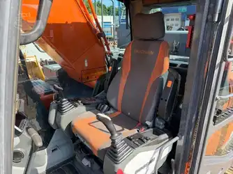Generation-حفارات متوسطة دوسان DX300LC-interior