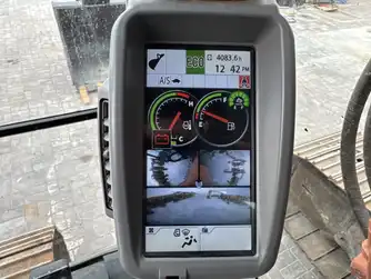 Generation-Hitachi ZX225 Medium excavators-interior