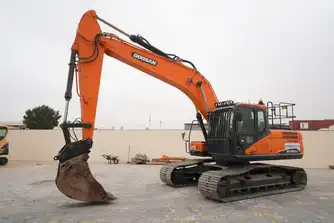 Generation-Doosan DX225 Medium excavators-exterior