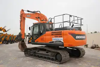 Generation-Doosan DX225 Medium excavators-exterior